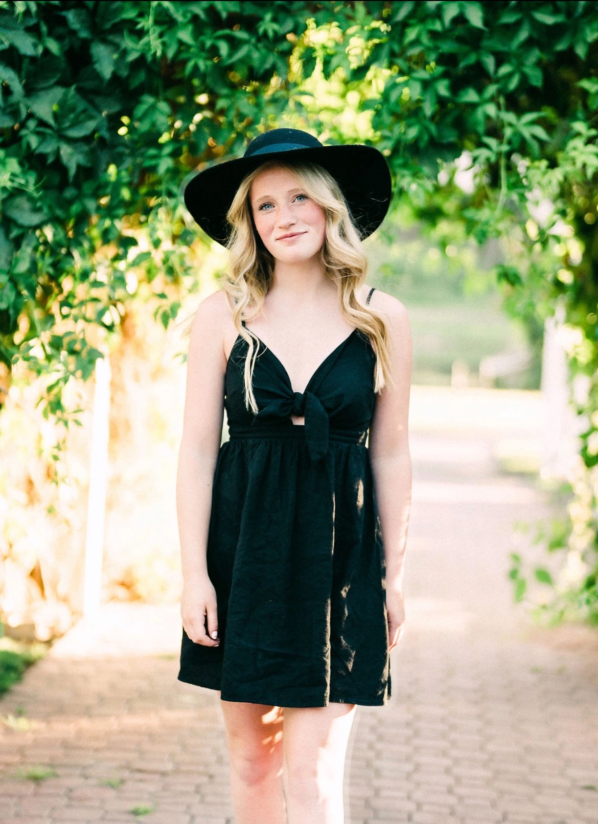 jacob hofer and makenna howard wedding party macie